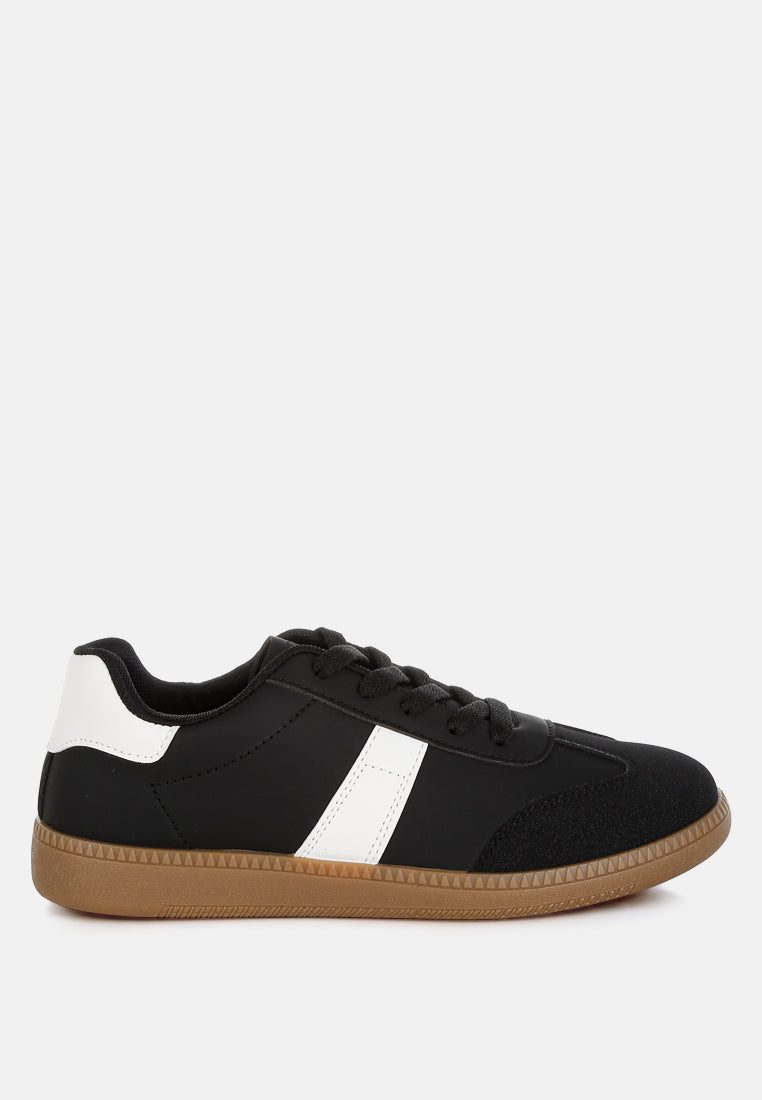Crossover Classic Lace-Up Flatform Sneaker-6