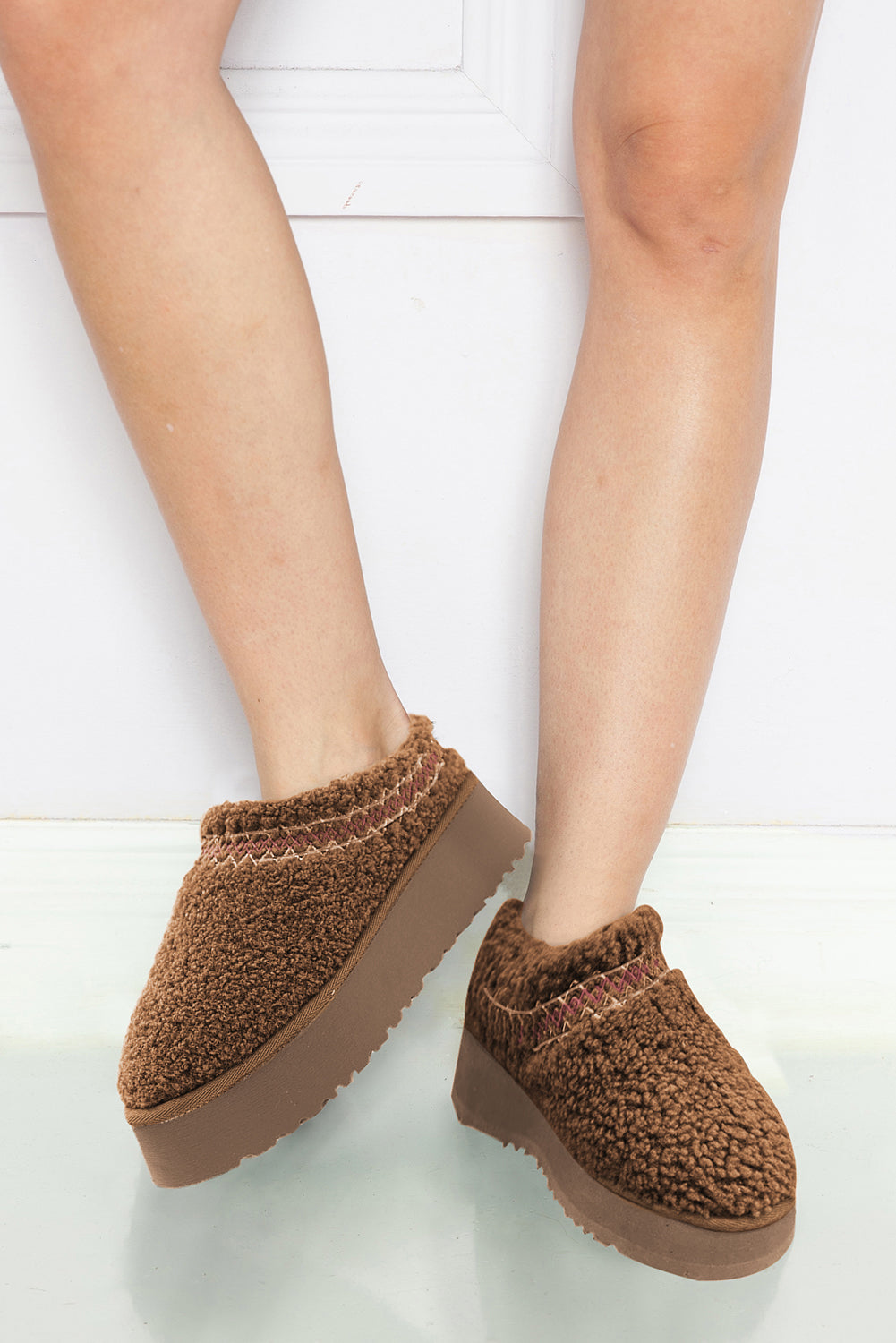 Chestnut Contrast Edge Plush Thick Sole Slippers
