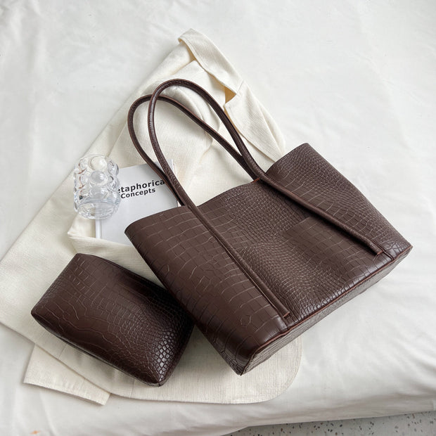 Advanced Soft Leather Tote Bag with Large Capacity and Textured Shoulder Design