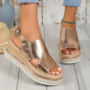 Sandalias sencillas con hebilla lateral