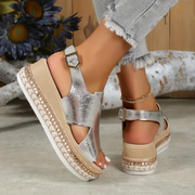 Sandalias sencillas con hebilla lateral