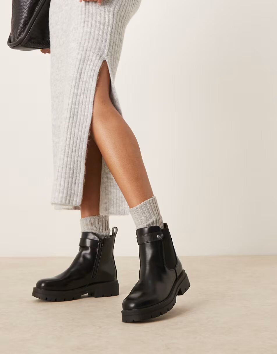 Glamorous Chunky Black Chelsea Boots