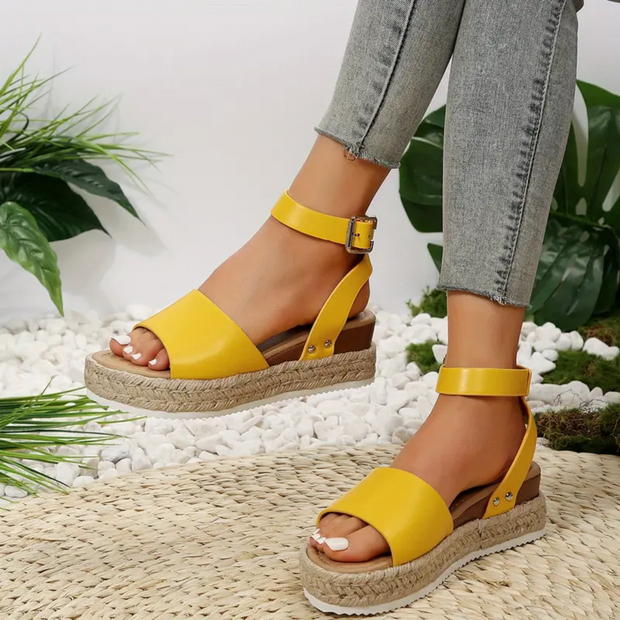 Adjustable Buckle sandals