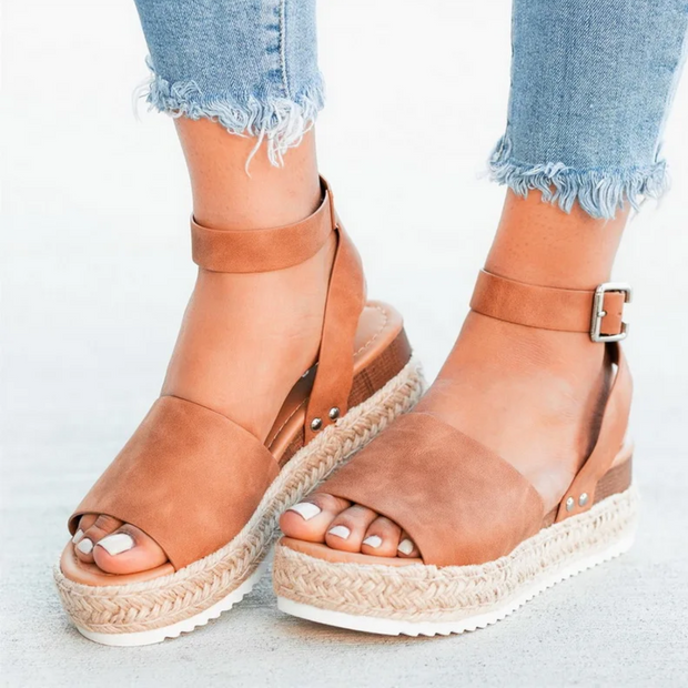 Adjustable Buckle sandals