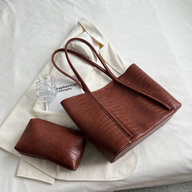 Advanced Soft Leather Tote Bag with Large Capacity and Textured Shoulder Design
