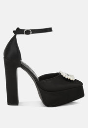 Maeissa Pearls Brooch Detail Platform Block Heel Sandals-6