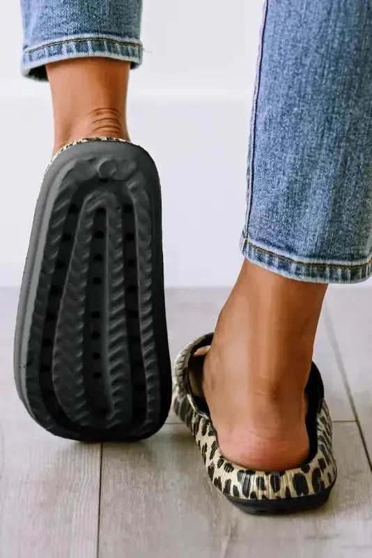 Black Print Thick Sole Slip On Slippers-2