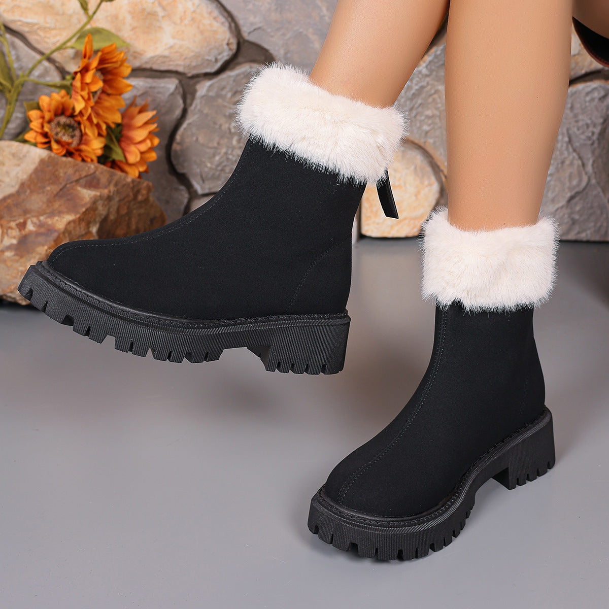 Bottes de neige à talons carrés pour femmes, chaussures d'hiver en peluche à plateforme en velours et peluche, bottes mi-mollet chaudes et antidérapantes à la mode