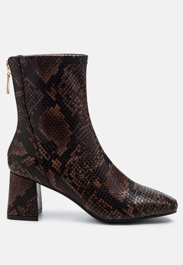 Hera Runaway Classic Ankle Boots-6