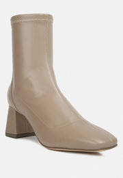Hera Runaway Classic Ankle Boots-1